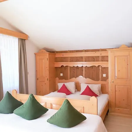 Guest house Edelweiss 3*