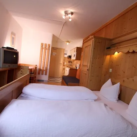 Pensjonat Edelweiss 3*
