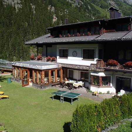 Penzion Edelweiss 3*