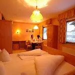 Edelweiss Pensionat Sankt Leonhard im Pitztal