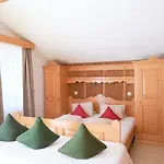 招待所 雪绒花旅馆 3*